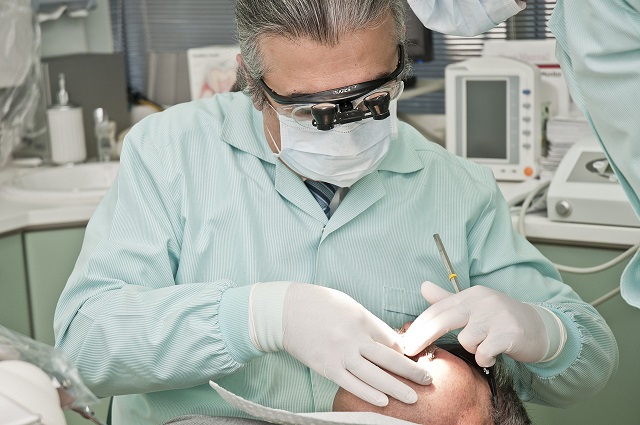 Pros and Cons of Laser Dentistry